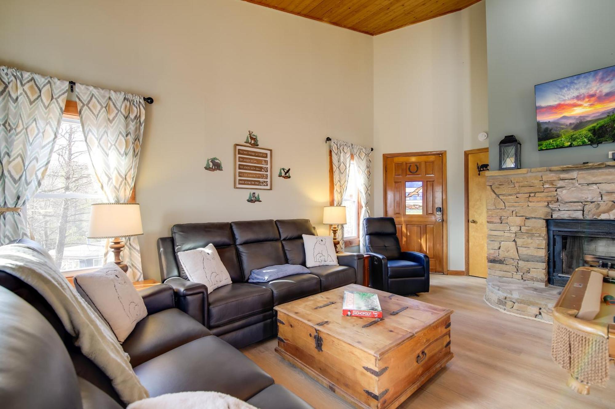 Gatlinburg Mountain Cabin With Hot Tub, Deck And Games 외부 사진