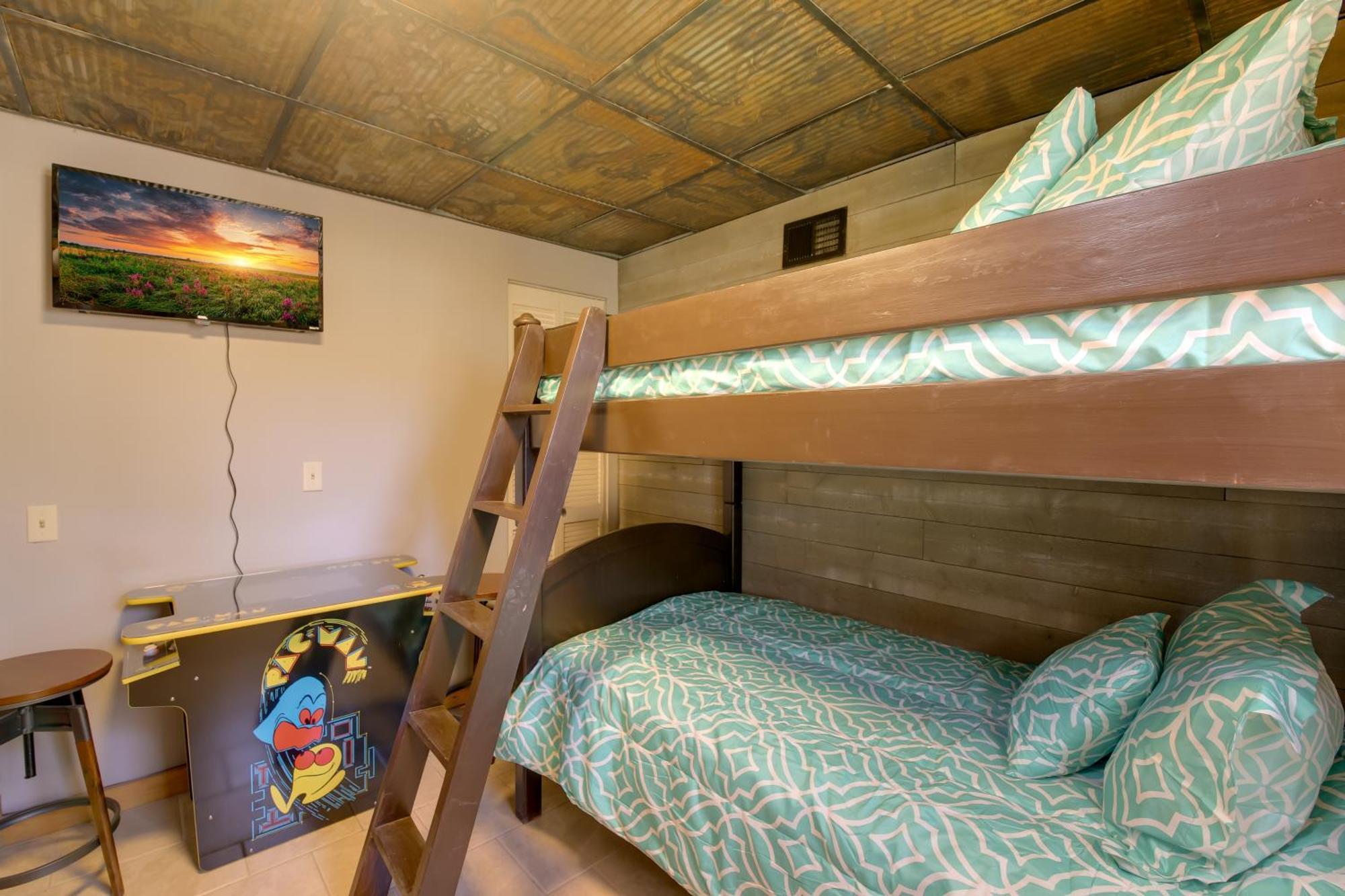 Gatlinburg Mountain Cabin With Hot Tub, Deck And Games 외부 사진